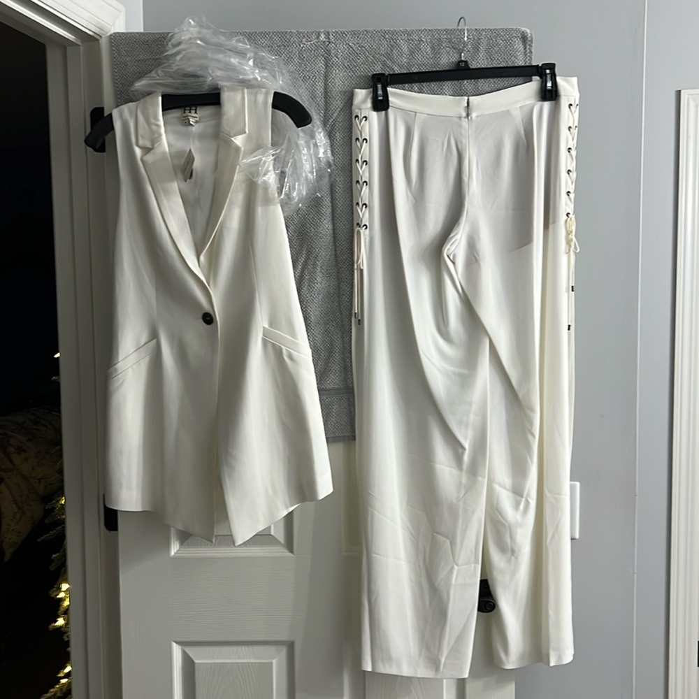 NWT Haute Hippie Midi Length Vest. Size 8, Lined, Cream, Matching Pant Available